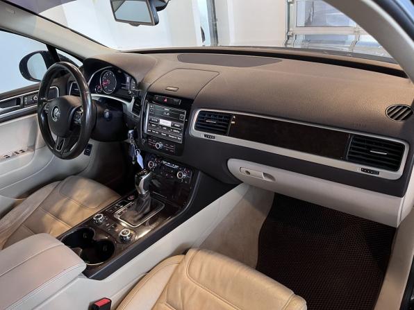 Volkswagen Touareg II Рестайлинг с пробегом 2014 года, цена 2 140 000 рублей, 270175 км, внедорожник, Автокод Объявления