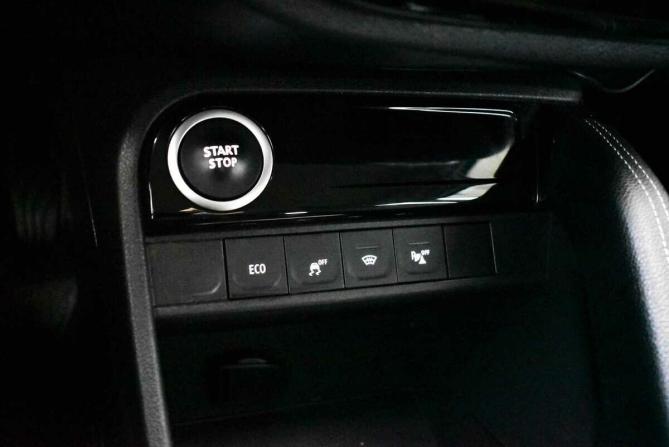 Renault Kaptur I Рестайлинг с пробегом 2021 года, цена 1 470 000 рублей, 113403 км, внедорожник, Автокод Объявления