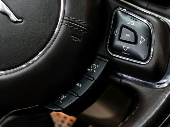 Jaguar XJ IV (X351) с пробегом 2013 года, цена 1 700 000 рублей, 135135 км, седан, Автокод Объявления