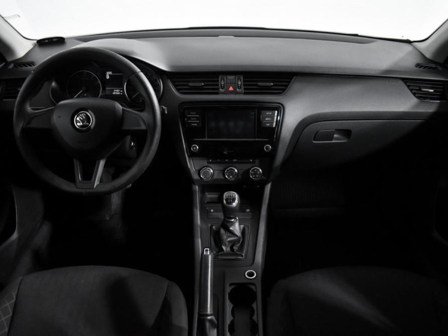 Skoda Octavia III (A7) Рестайлинг Санкт-Петербург  - изображение 14