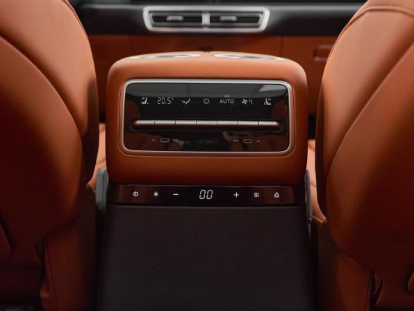 Li Auto (Lixiang) L9 I Рестайлинг с пробегом 2025 года, цена 8 979 000 рублей, 10 км, внедорожник, Автокод Объявления