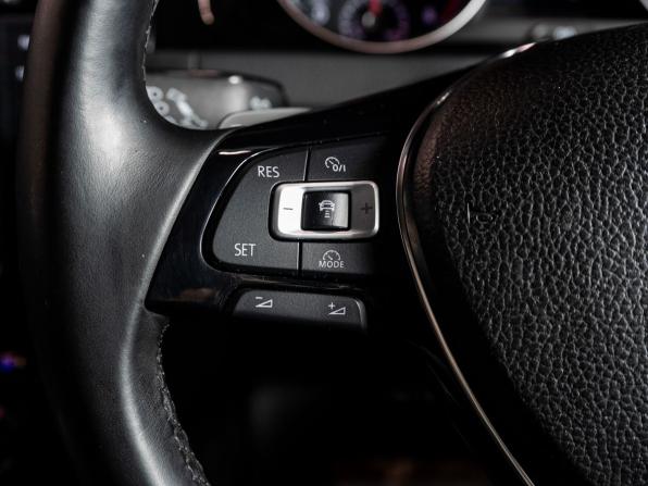 Volkswagen Golf VII с пробегом 2014 года, цена 1 270 000 рублей, 106300 км, универсал, Автокод Объявления