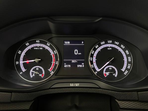 Skoda Karoq I с пробегом 2021 года, цена 2 590 000 рублей, 43179 км, внедорожник, Автокод Объявления