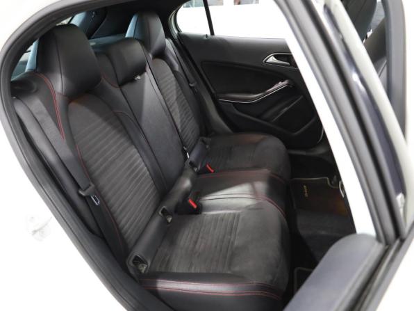 Mercedes-Benz GLA I (X156) с пробегом 2017 года, цена 2 529 000 рублей, 116244 км, внедорожник, Автокод Объявления