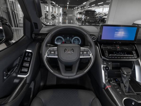 Toyota Land Cruiser 300 Series с пробегом 2026 года, цена 16 250 000 рублей, 24 км, внедорожник, Автокод Объявления