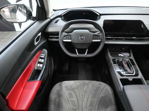 Changan CS55 Plus II с пробегом 2023 года, цена 2 149 900 рублей, 25400 км, внедорожник, Автокод Объявления