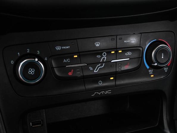 Ford Focus III Рестайлинг с пробегом 2018 года, цена 1 049 000 рублей, 108478 км, универсал, Автокод Объявления