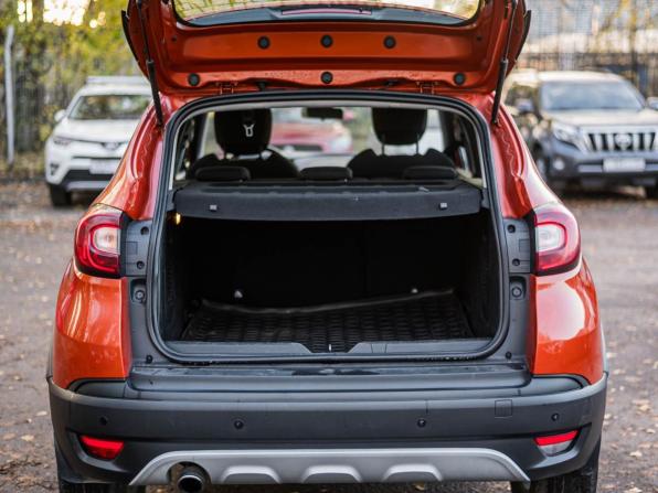 Renault Kaptur I с пробегом 2016 года, цена 1 109 000 рублей, 142504 км, внедорожник, Автокод Объявления