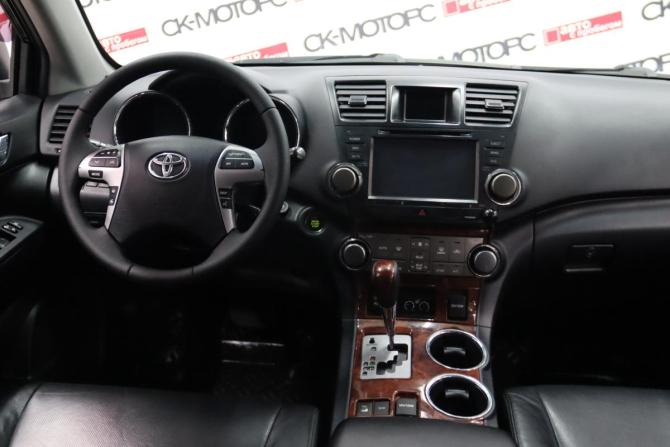 Toyota Highlander II (XU40) Рестайлинг с пробегом 2013 года, цена 1 895 950 рублей, 354694 км, внедорожник, Автокод Объявления