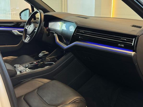 Volkswagen Touareg III с пробегом 2019 года, цена 5 499 000 рублей, 39116 км, внедорожник, Автокод Объявления