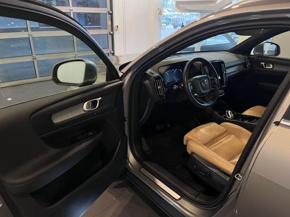 Volvo XC40 I с пробегом 2021 года, цена 3 550 000 рублей, 112280 км, внедорожник, Автокод Объявления