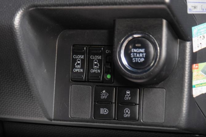 Toyota Roomy I с пробегом 2019 года, цена 1 149 000 рублей, 112 км, микровэн, Автокод Объявления