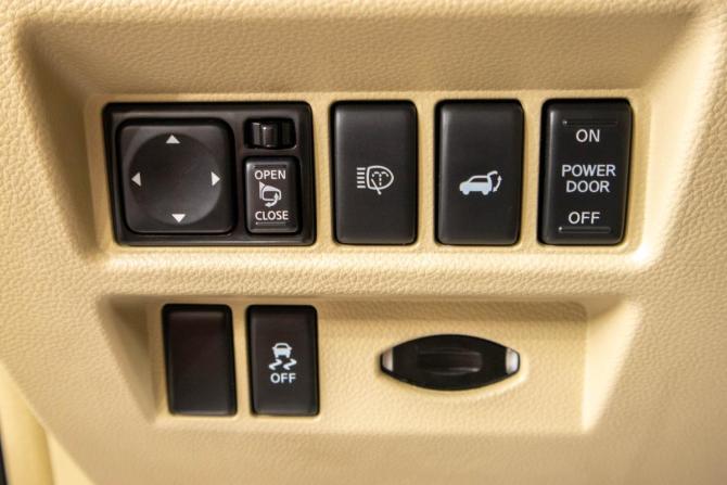 Infiniti FX II (S51) Рестайлинг с пробегом 2012 года, цена 2 249 000 рублей, 212200 км, внедорожник, Автокод Объявления