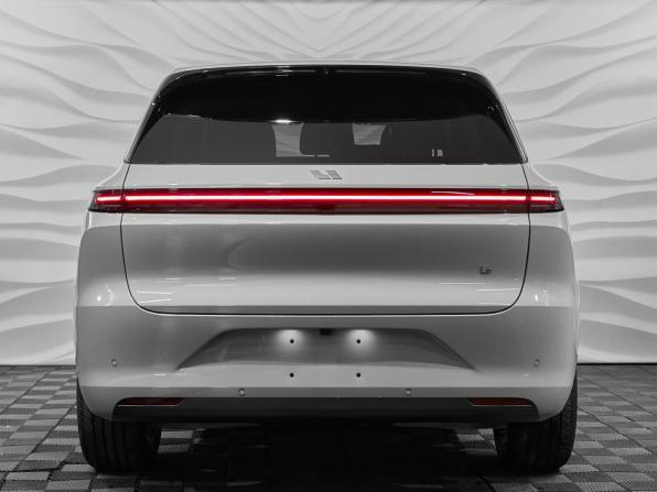 Новый Li Auto (Lixiang) L6 2026 года, цена 8 890 000 рублей, внедорожник, Автокод Объявления