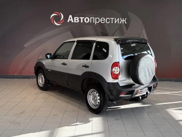Chevrolet Niva I Рестайлинг с пробегом 2017 года, цена 730 000 рублей, 43000 км, внедорожник, Автокод Объявления