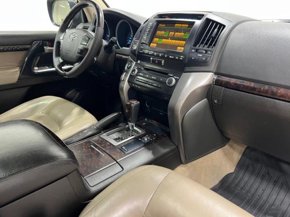 Toyota Land Cruiser 200 Series с пробегом 2010 года, цена 2 999 999 рублей, 305312 км, внедорожник, Автокод Объявления