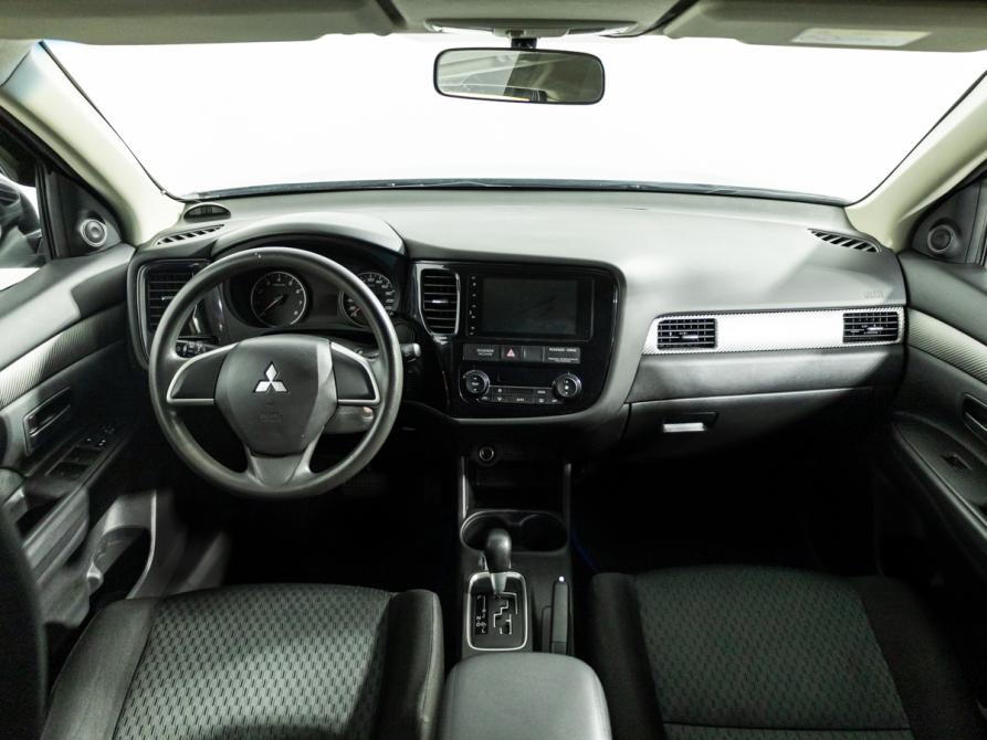 Mitsubishi Outlander III Рестайлинг Санкт-Петербург  - изображение 13