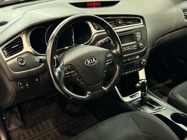Kia Ceed II Рестайлинг с пробегом 2015 года, цена 1 060 000 рублей, 171000 км, хэтчбек, Автокод Объявления