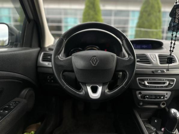 Renault Megane III Рестайлинг с пробегом 2013 года, цена 620 000 рублей, 193027 км, хэтчбек, Автокод Объявления