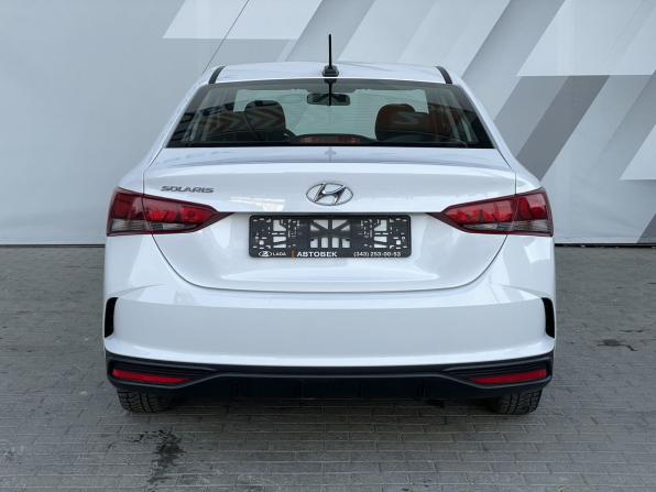 Hyundai Solaris II Рестайлинг с пробегом 2022 года, цена 1 590 000 рублей, 84087 км, седан, Автокод Объявления