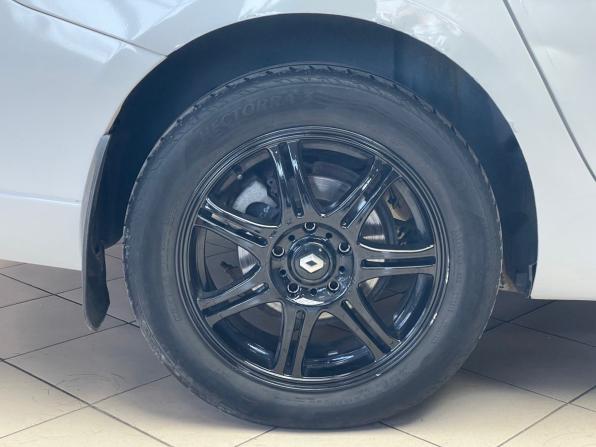 Renault Fluence I с пробегом 2012 года, цена 650 000 рублей, 305540 км, седан, Автокод Объявления