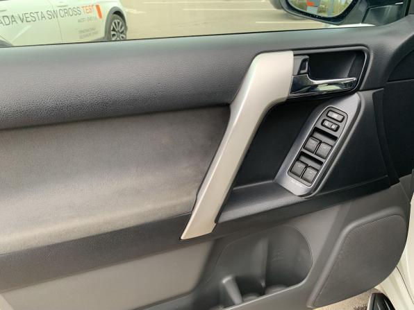Toyota Land Cruiser Prado 150 Series с пробегом 2013 года, цена 3 990 000 рублей, 205945 км, внедорожник, Автокод Объявления
