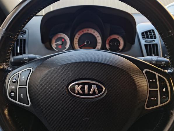 Kia Ceed I с пробегом 2008 года, цена 630 000 рублей, 223284 км, хэтчбек, Автокод Объявления