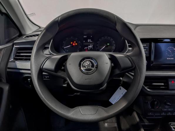 Skoda Rapid II с пробегом 2021 года, цена 1 525 000 рублей, 93086 км, лифтбек, Автокод Объявления