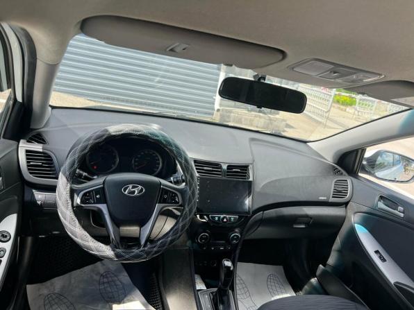 Hyundai Solaris I Рестайлинг с пробегом 2016 года, цена 1 129 000 рублей, 215118 км, седан, Автокод Объявления