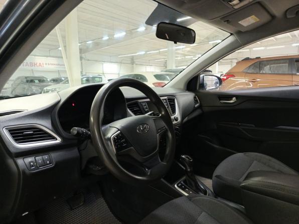Hyundai Solaris II с пробегом 2018 года, цена 700 000 рублей, 280060 км, седан, Автокод Объявления