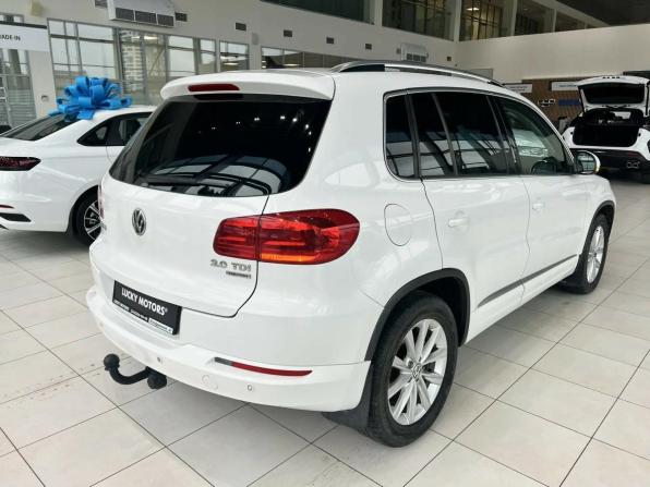 Volkswagen Tiguan I Рестайлинг с пробегом 2012 года, цена 1 095 000 рублей, 302492 км, внедорожник, Автокод Объявления