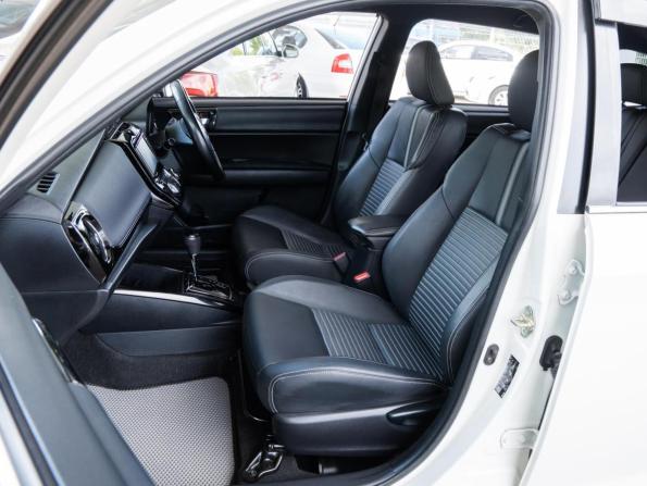 Toyota Corolla XI (E160 E170) Рестайлинг 2 с пробегом 2018 года, цена 1 719 000 рублей, 73797 км, универсал, Автокод Объявления