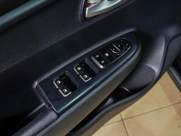 Kia Rio IV с пробегом 2018 года, цена 1 349 000 рублей, 85890 км, хэтчбек, Автокод Объявления