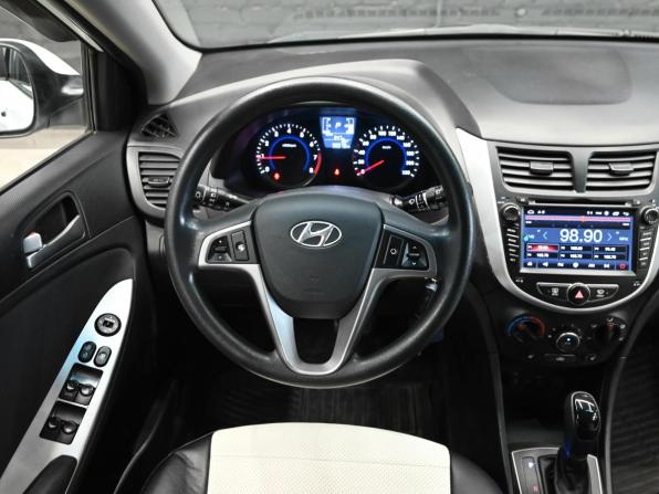 Hyundai Solaris I Рестайлинг с пробегом 2014 года, цена 1 130 000 рублей, 90008 км, хэтчбек, Автокод Объявления