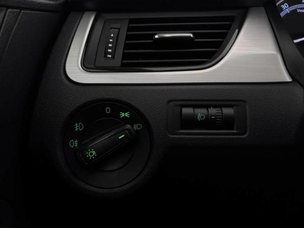 Skoda Rapid I Рестайлинг с пробегом 2019 года, цена 1 199 000 рублей, 76103 км, лифтбек, Автокод Объявления