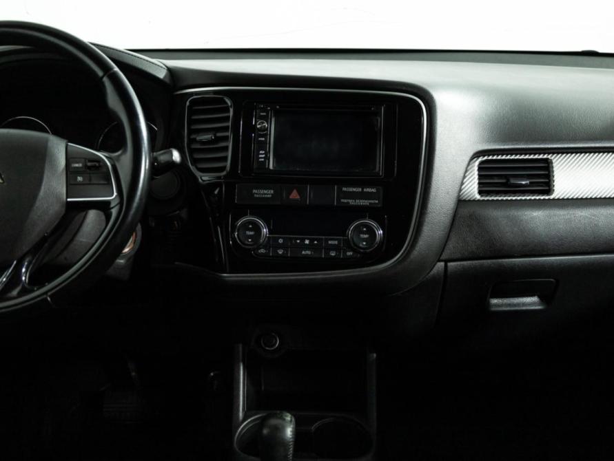 Mitsubishi Outlander III Рестайлинг 2 Санкт-Петербург  - изображение 14
