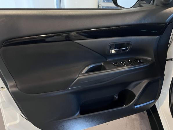 Mitsubishi Outlander III Рестайлинг 3 с пробегом 2021 года, цена 2 740 000 рублей, 53843 км, внедорожник, Автокод Объявления