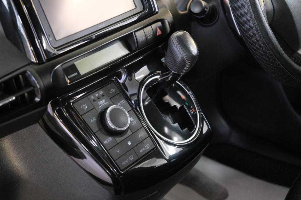 Toyota Wish II Рестайлинг Омск  - изображение 16