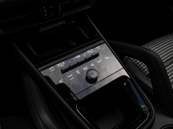 Porsche Cayenne III Рестайлинг с пробегом 2024 года, цена 16 750 000 рублей, 11329 км, внедорожник, Автокод Объявления