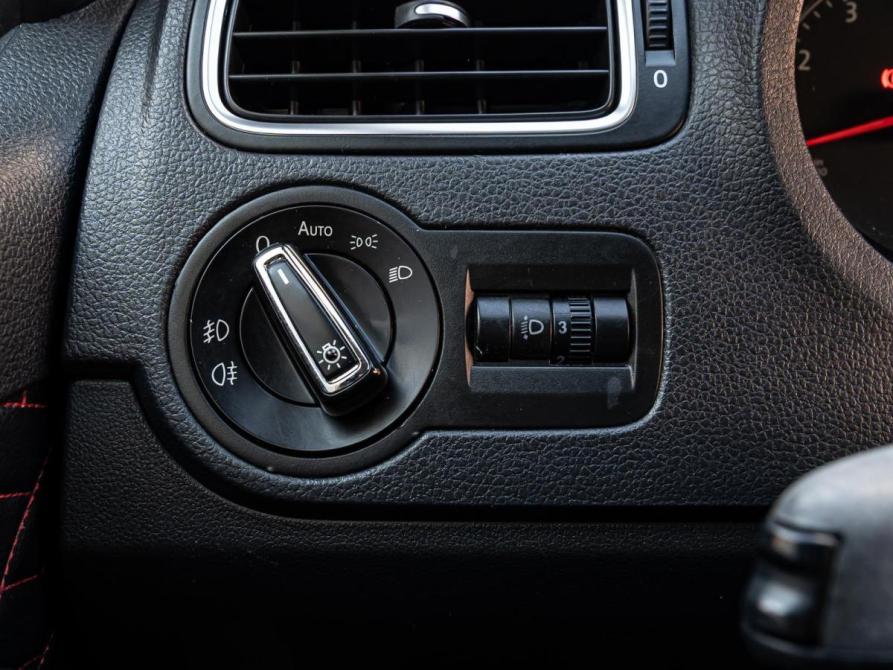 Volkswagen Polo V Рестайлинг Краснодар  - изображение 16