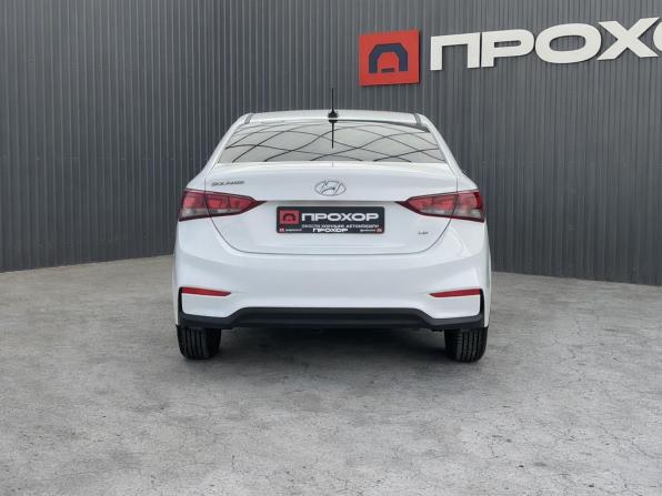 Hyundai Solaris II с пробегом 2017 года, цена 1 297 000 рублей, 144429 км, седан, Автокод Объявления
