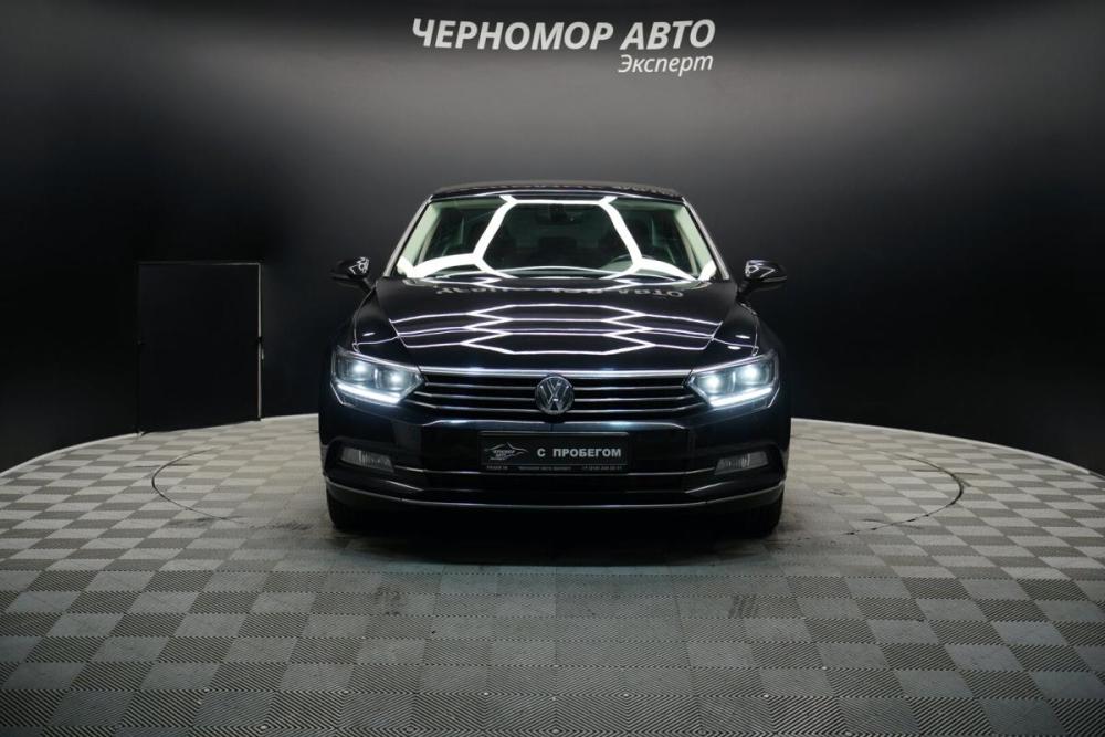 Volkswagen Passat B8 Крым  - изображение 8