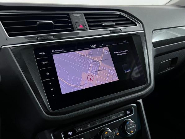 Volkswagen Tiguan II с пробегом 2018 года, цена 3 000 000 рублей, 100480 км, внедорожник, Автокод Объявления