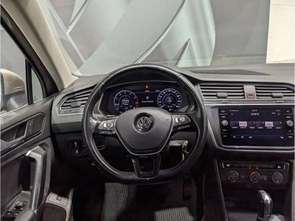 Volkswagen Tiguan II с пробегом 2017 года, цена 2 800 000 рублей, 107930 км, внедорожник, Автокод Объявления