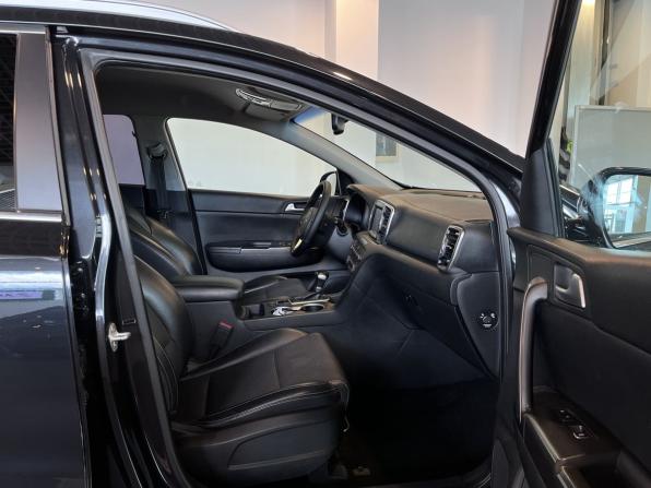 Kia Sportage IV с пробегом 2018 года, цена 2 392 000 рублей, 100805 км, внедорожник, Автокод Объявления