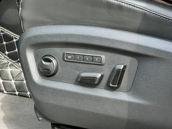 Volkswagen Multivan T6 Рестайлинг с пробегом 2021 года, цена 7 350 000 рублей, 79045 км, минивэн, Автокод Объявления