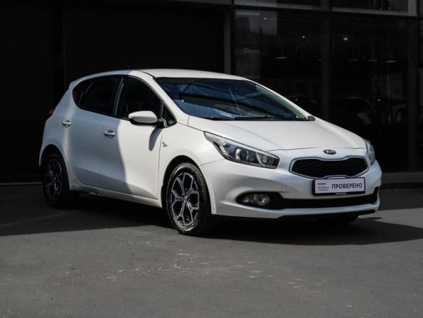 Kia Ceed II с пробегом 2015 года, цена 1 000 000 рублей, 166827 км, хэтчбек, Автокод Объявления