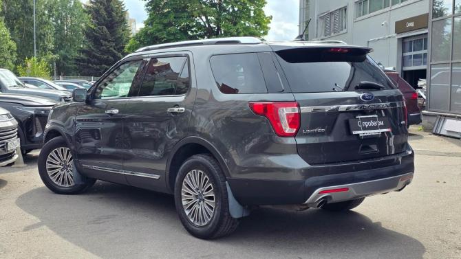 Ford Explorer V Рестайлинг с пробегом 2018 года, цена 2 399 000 рублей, 208300 км, внедорожник, Автокод Объявления