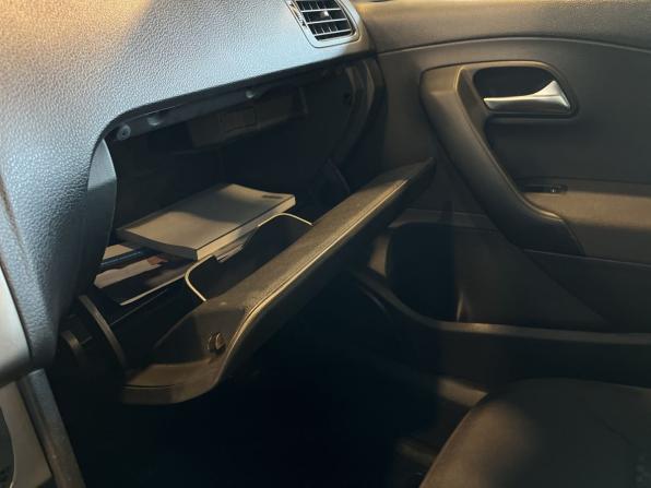 Volkswagen Polo V Рестайлинг с пробегом 2019 года, цена 1 230 000 рублей, 79205 км, седан, Автокод Объявления