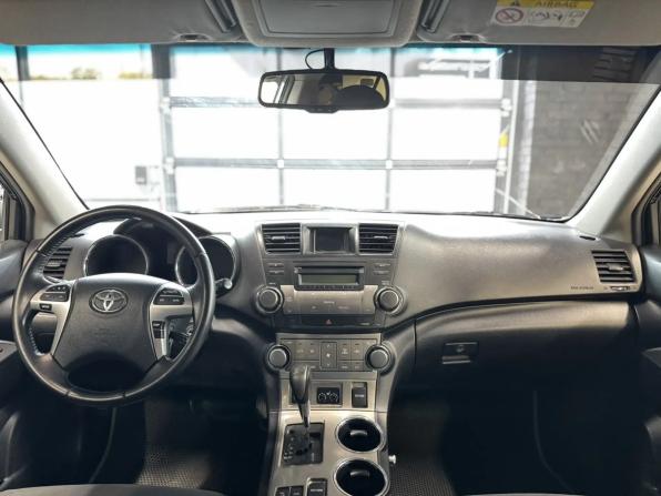 Toyota Highlander II (XU40) Рестайлинг с пробегом 2013 года, цена 1 990 000 рублей, 208000 км, внедорожник, Автокод Объявления